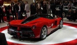 法拉利新车爆料新闻视频,揭秘新车亮点与性能